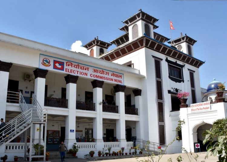 मन्त्रीबाटै आचारसंहिता उल्लंघन