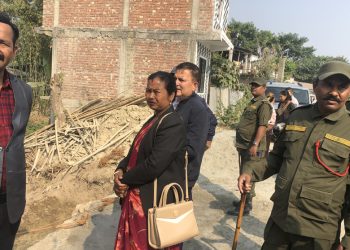 पैनी मिचेका बनाइएका संरचना हटाउन इटहरीका मेयर हेमकर्ण पौडेलको निर्देशन