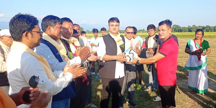 नेकपा माओवादीको आयोजनामा रामधुनीमा फुटबल प्रतियोगिता