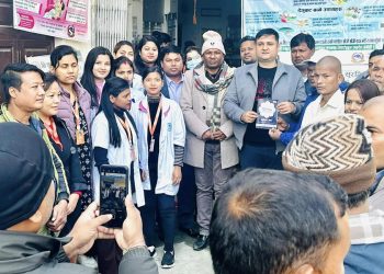 जनतासँग माओवादी विशेष रुपान्तरण अभियानको अन्तिममा रामधुनीमा स्वास्थ्य शिविर