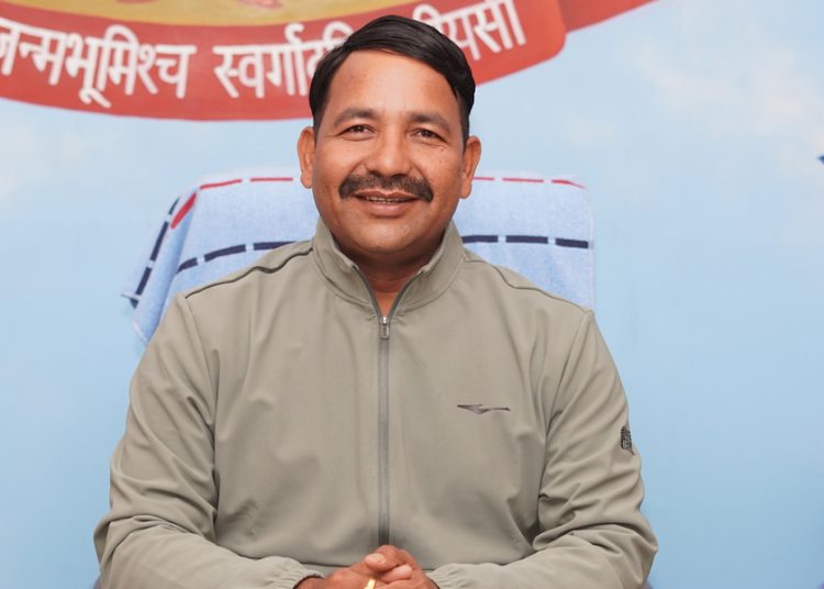 शैक्षिक क्षेत्रको सुधारमा ‘बोल्ड’ इटहरी उपमहानगर– कर्मचारी र जनप्रतिनिधिका सन्तान सामुदायिक विद्यालयमा पढ्नुपर्ने निर्णय