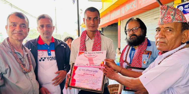 ५० पटकभन्दा बढी रक्तदान गर्ने ५ जनालाई साई हस्पिटलको सम्मान