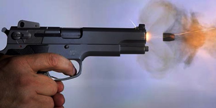 लागुऔषध कारोबारीमाथि रामधुनीमा गोली प्रहार