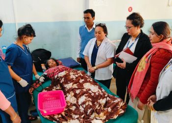 जिल्ला अस्पताल सुनसरीमा सुरु भयो महिलाको आङ खस्ने रोगको उपचार