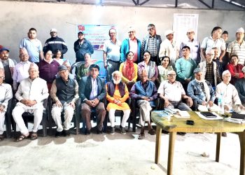 एमालेको जरा अभियान– सुनसरीको बलाहाका ९२ वर्षीय वृद्धले गराए सदस्यता नविकरण