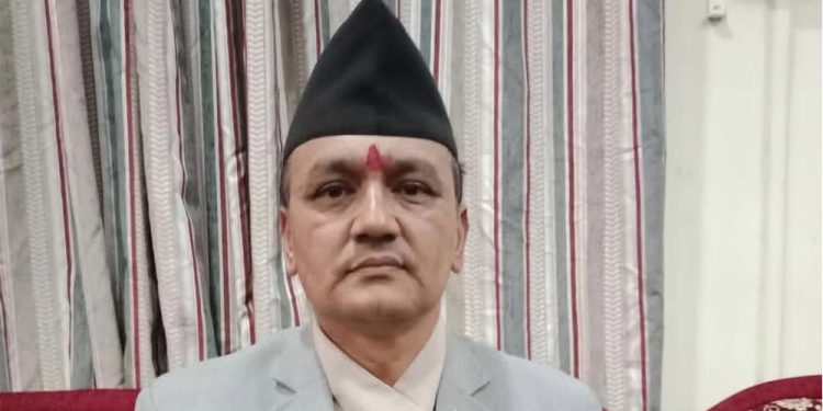 कोशी प्रदेशका कानुनमन्त्री पराजुली निवासमा पर्खाल नाँघेर मध्यराति किन पुग्यो प्रहरी ?