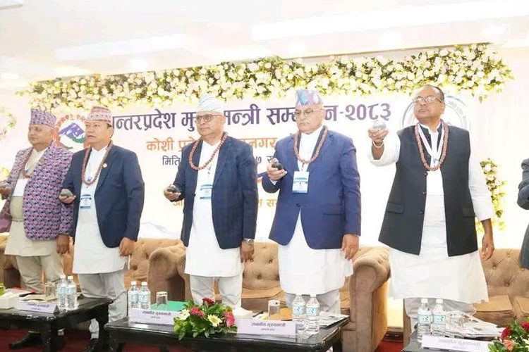 अधिकार र स्रोत हस्तान्तरण गर्न सङ्घीय सरकारसँग सात मुख्यमन्त्रीको माग